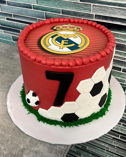 Seven, and Real Madrid, a custom cake made by Aya's Sweets