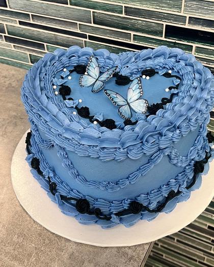 Butterflies on blue, a custom cake made by Aya's Sweets